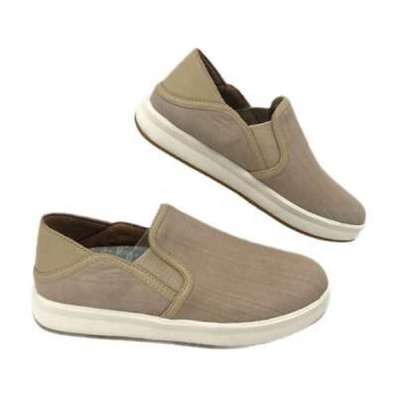 OluKai Shoes - Olukai Women’s Leather Slip On Sneakers Size 8 Beige Casual Comfort Shoes